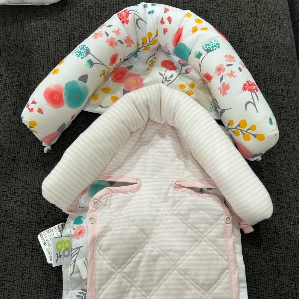 Infant car seat head rest